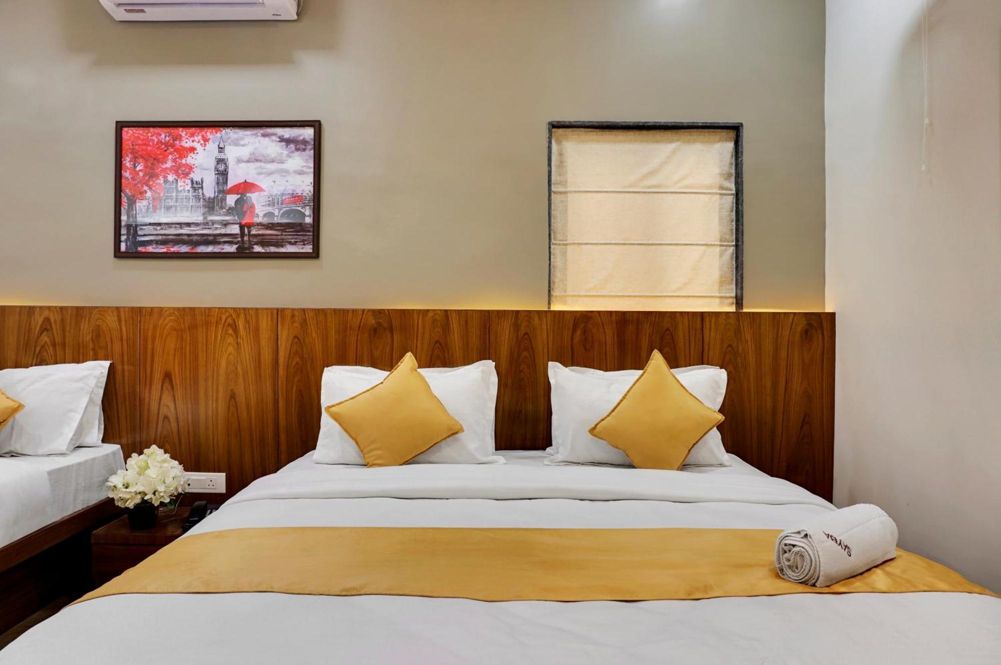 Hotel Sayba Executive Pune Bagian luar foto